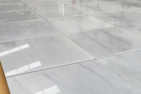 Mármol acabado pulido brillo.
, lo que les otorga una durabilidad excepcional y resistencia a arañazos y al desgaste, de modo que pueden mantener su aspecto original toda la vida
Pida presupuesto en opus romano