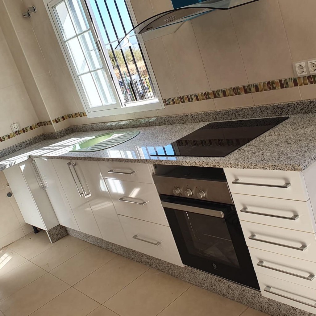 Encimeras de cocinas en Torremolinos, amplio stock en granitos.
Pida ya su presupuesto.
Mármoles Opus 951 443017