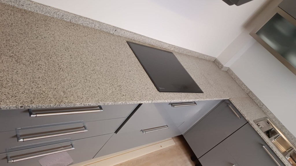 granito nacional: encimeras de piedra natural.
Cocinas a medida
Mármoles y granitos. encimeras de cocinas.