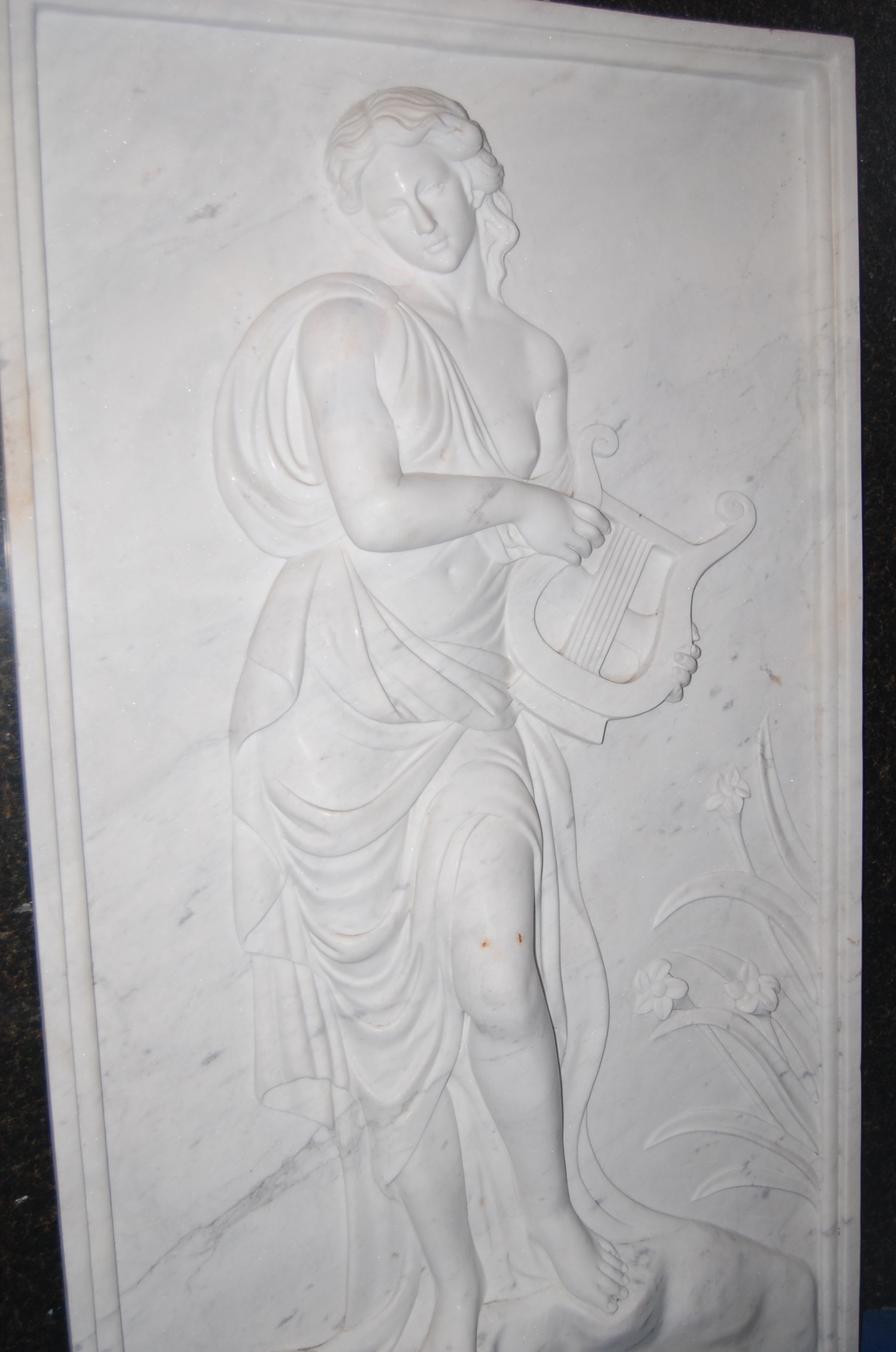 Relieves en mármol, decoración de interiores. Decoradores y diseñadores.
La artesanía de mármol es una forma de arte venerada que ha perdurado a lo largo de los siglos, creando esculturas que reflejan la habilidad y la creatividad de los artistas.
Opus Romano 650 165015