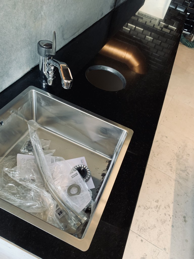 venta de granitos en Málaga, encimeras a medida.
Proyectos y obras. decoración de cocinas. 
Reformas de cocinas, fregaderos de cocina. Mármoles y Granitos en Málaga